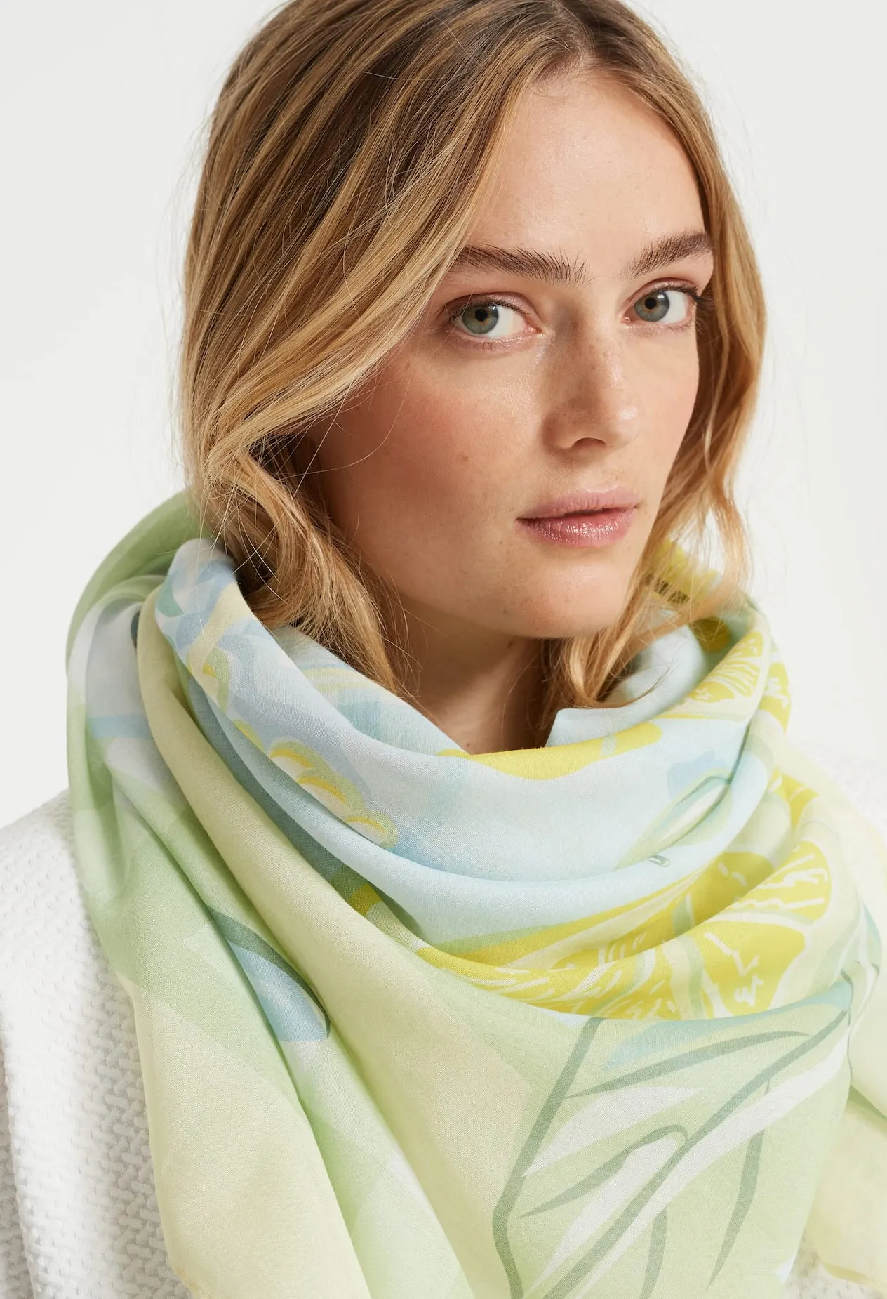 Afruity Scarf
