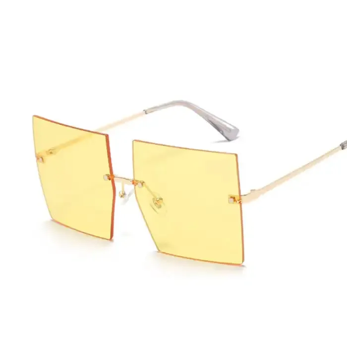 Get Noticed with Trendy Oversized Rimless Sunglasses!