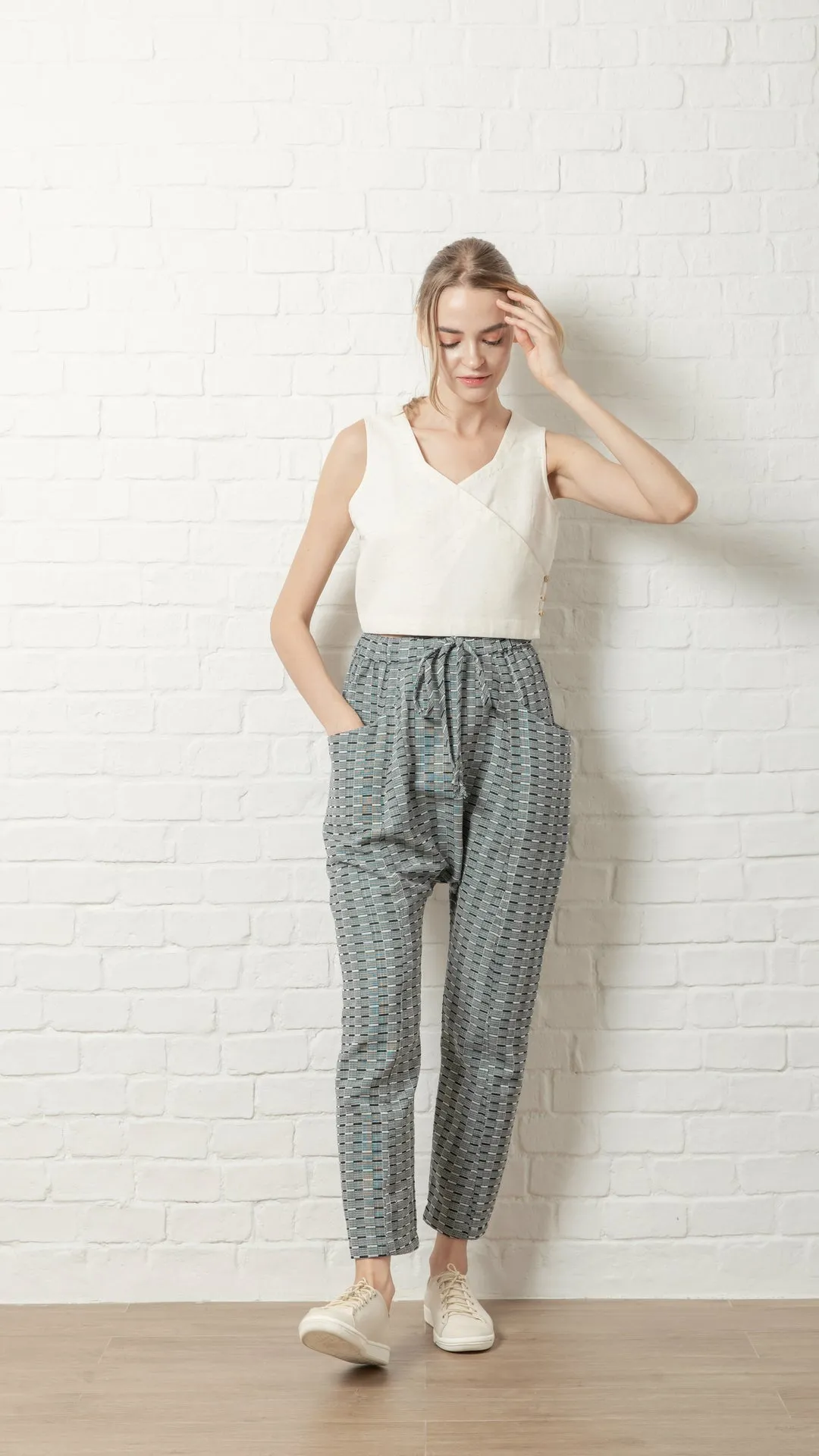 Little Star Sleeveless Crop Top