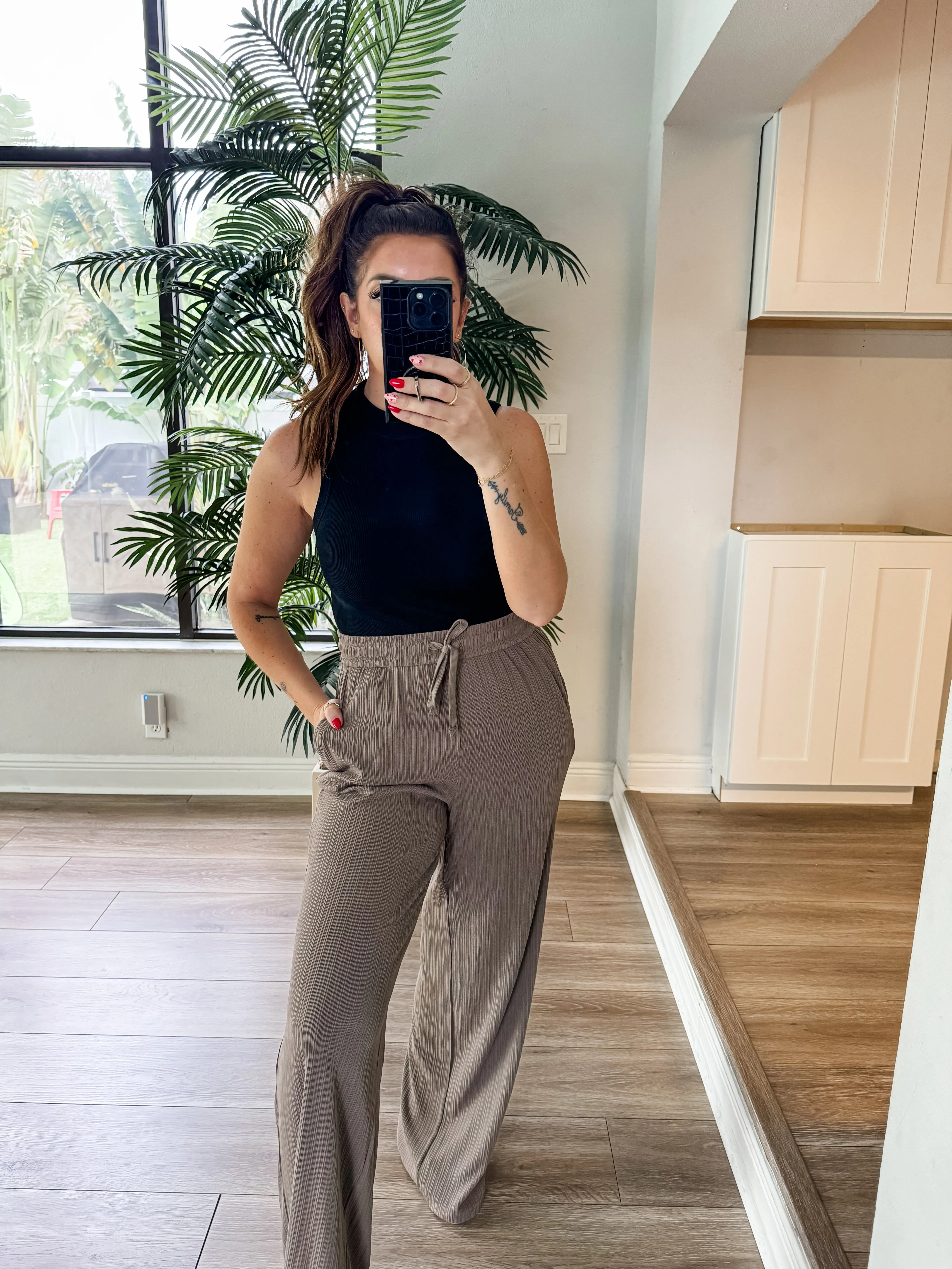The Bella Mock Neck Crop Top