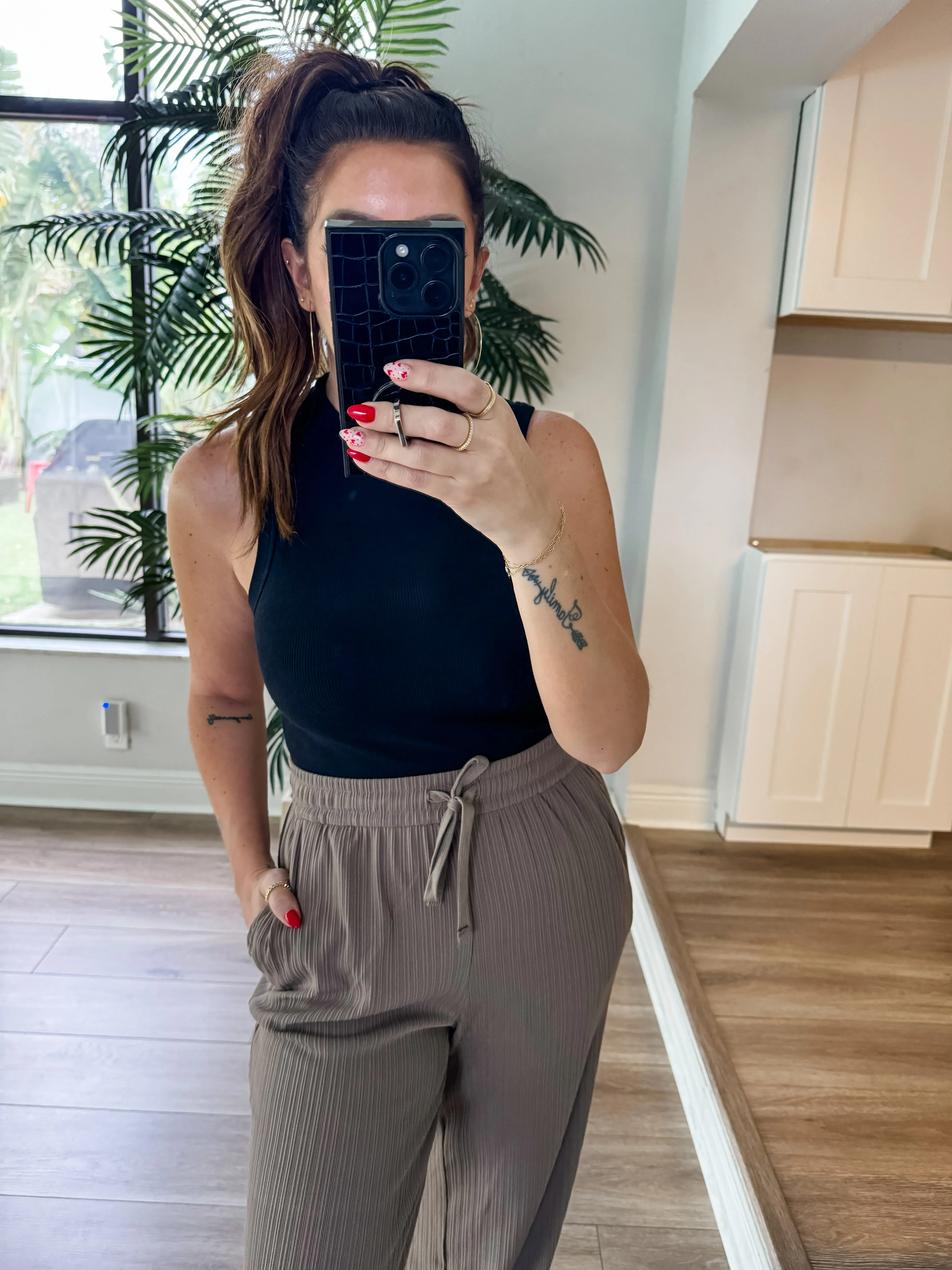 The Bella Mock Neck Crop Top